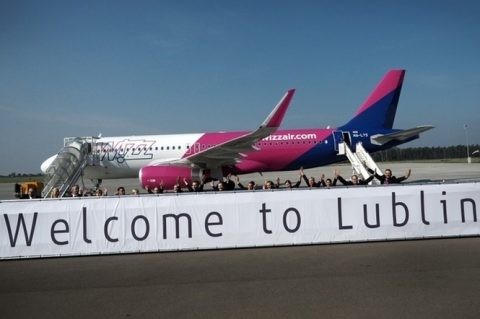 WizzAir запустив два нові рейси з української столиці до Польщі