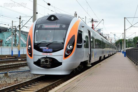 У жовтні поїзд Київ – Перемишль курсуватиме лише до станції Медика