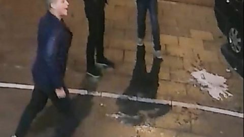 Поліція Варшави розшукує чоловіків, які з ножем напали на українця