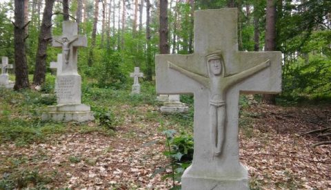 У Польщі напали на активістів, які відновлювали український цвинтар