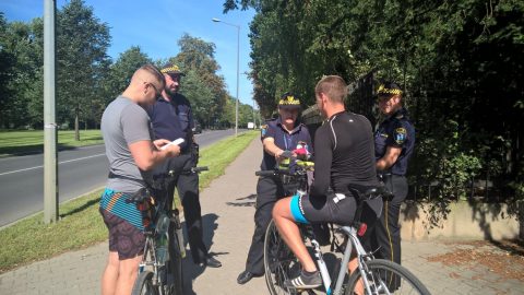 Варшавські поліцейські створили порадник для велосипедистів