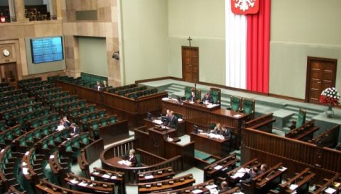 Польський Сейм не каратиме депутата за брехню про побиття українцями поляків, але готується підтримати українських політв’язнів