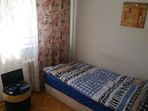 Помешкання для хлопця у Варшаві