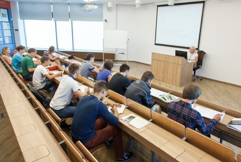 Усе більше українських студентів здобуває освіту в Польщі