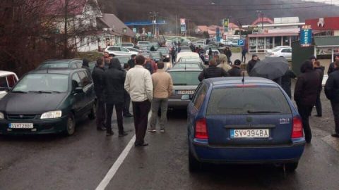 Блокування пропускних пунктів шириться західним кордоном України (Фото)
