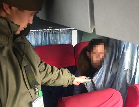 На кордоні  затримали жінку, що намагалася проїхати до Польщі без паспорта