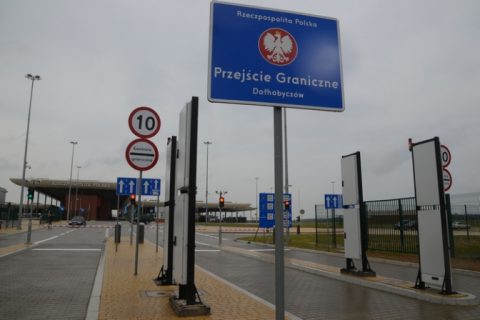 Польща закриває один з двох пішохідних пунктів пропуску на кордоні