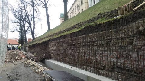 У Кракові під королівським замком зсув ґрунту поховав українця (Фото)