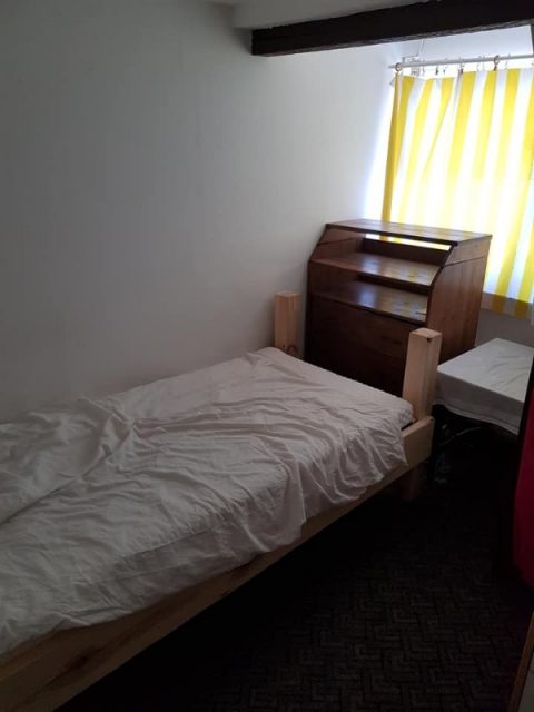 Окрема кімната для дівчини