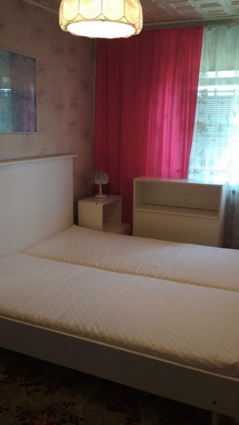 Вільна від зараз!