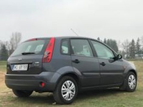 Ford Fiesta CDTI 7600 zł 01-531