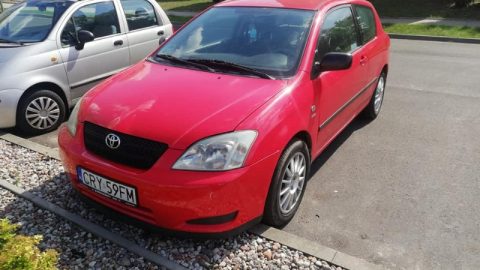 Toyota Corolla E12 1.4 GAZ SEKWENCJA 2002 rok AUTO STRACILO MOC SILNIK NORMALNIE PRACUJE 2900 zł Włocławek