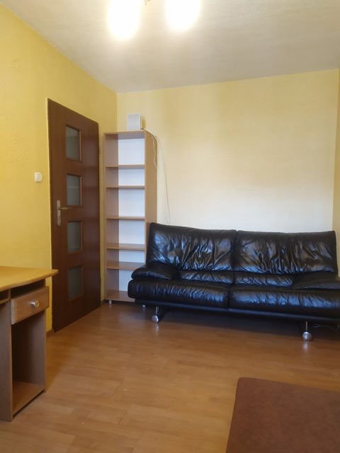 Сдам комнату посуточно либо на пару дней.