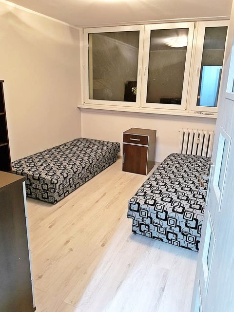 Сдается 2-х местная комната в трехкомнатной квартре