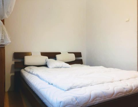 Dwupokojowe mieszkanie przy Uniwersytecie Medycznym