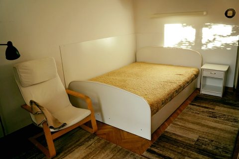 Bezpośrednio wynajmę umeblowany, osobny, zamykany pokój!