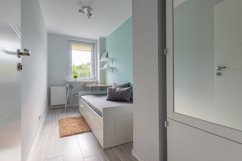 Wynajmę BEZ ŻADNYCH PROWIZJI( OSTATNI POKÓJ:-))