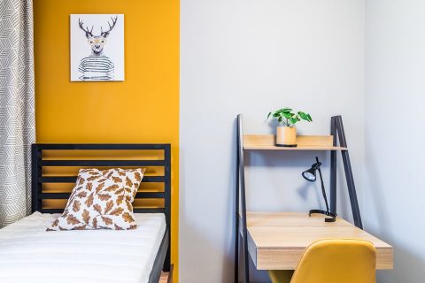 960 zł Pokój zaprojektowany w stylu Black Mustard / Dostępny również z prywatną łazienką