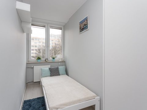 Комната в оренду ,950 злотых за номер со всеми сборами.