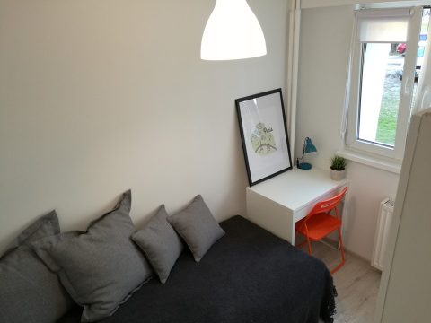 700 złMały pokój przy metrze młociny Bielany – ul. Kasprowicz 90