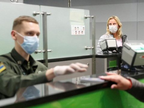 До України з-за кордону пускатимуть лише після проходження тесту на коронавірус