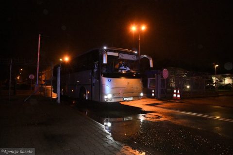 Пасажири автобусів при в’їзді до Польщі заповнюватимуть спеціальні анкети