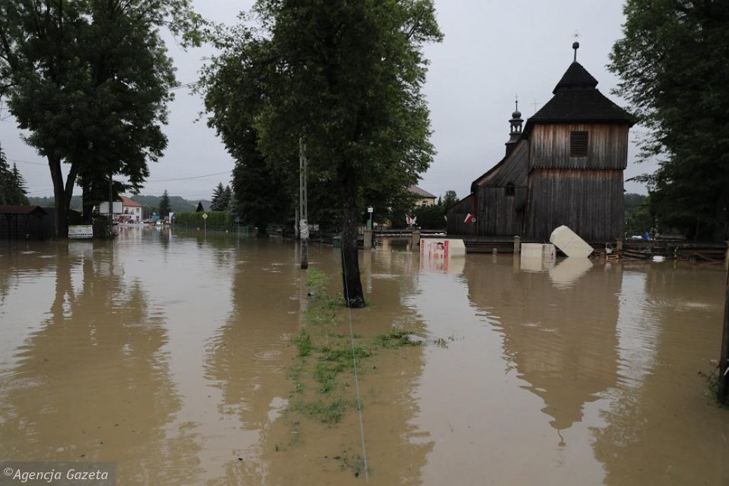 Остерігалися посухи, а прийшла велика вода – Польща бореться з негодою (Фото)