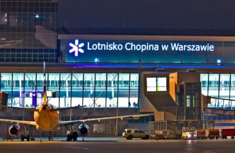 Передумали: Польща відновила карантин для авіапасажирів з України