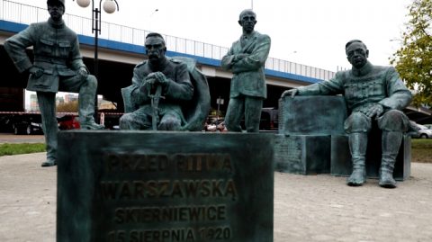 У Польщі до 100-річчя Варшавської битви відкрили пам’ятник з Петлюрою