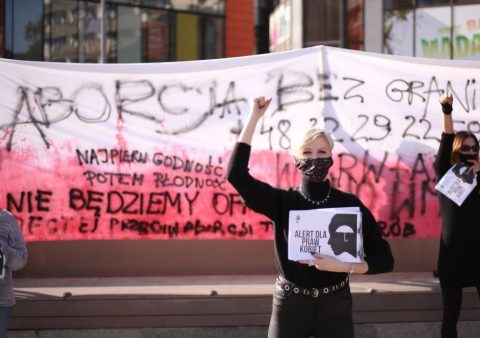 У Польщі третій день тривають протести проти заборони абортів. Що ватро про це знати?