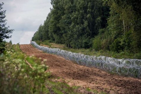 Надзвичайний стан у Польщі. Що відбувається на кордоні з Білорусією?