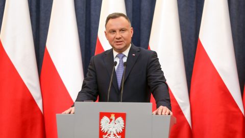 Довгоочікуване! Президент Польщі підписав закон за яким спрощується працевлаштування для іноземців