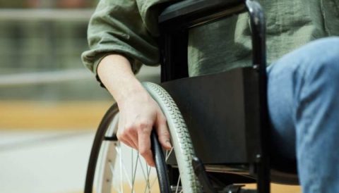 Люди з інвалідністю можуть покидати Україну незалежно від віку і статі