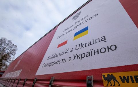 Укрзалізниця організувала пункти прийому міжнародної гуманітарної допомоги у Перемишлі та Славкові (Польща)