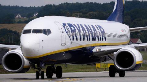 Ryanair анонсує відновлення польотів з України