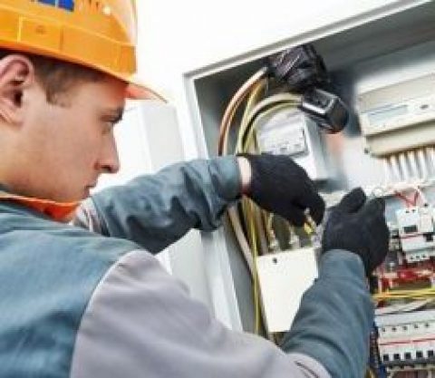 ЕЛЕКТРОМОНТЕР