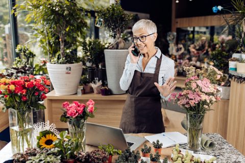 Працівник з вирощування горщикової розсади