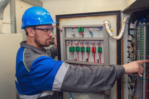 ПРАЦІВНИК ДО СЕРВІСУ ОБСЛУГОВУВАННЯ