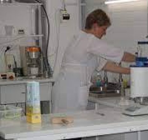 Помічник лаборанта