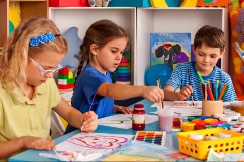 У Польщі хочуть організувати безкоштовні літні заняття для дітей