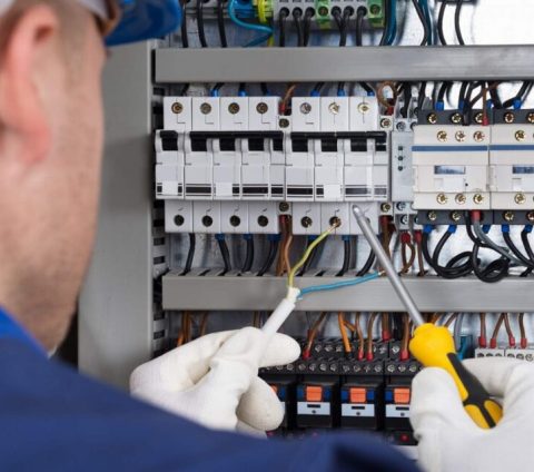 ЕЛЕКТРОМОНТЕР