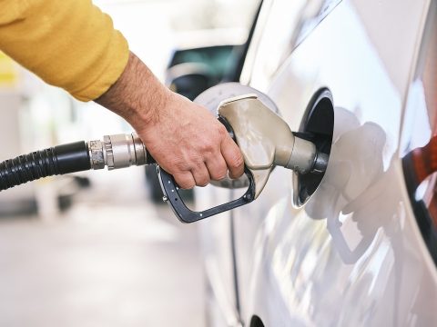 В Польщі ціна на бензин досягла історичного максимуму