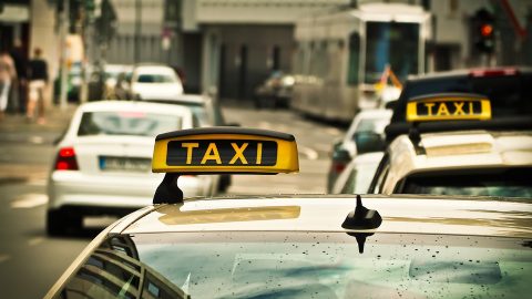 Компанії таксі Uber, Bolt та Free Now будуть ще ретельніше перевіряти водіїв