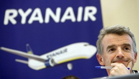 Лоукостер RYANAIR підвищує вартість квитків на авіарейси