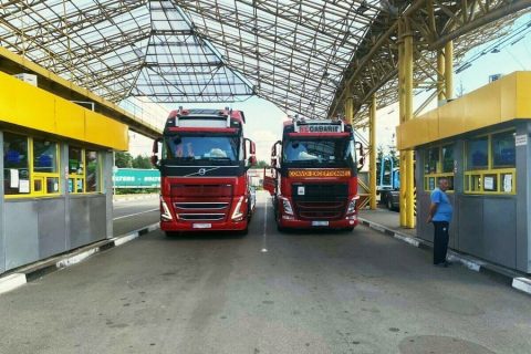 До кінця 2022 року на всіх українських пунктах пропуску через кордон запрацює електронна черга для вантажівок