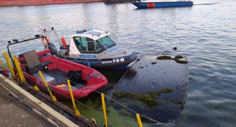 В центрі Гданська перекинувся туристичний човен. Троє людей загинули