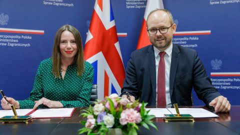 Британія виділить Польщі 10 млн фунтів на підтримку біженців з України