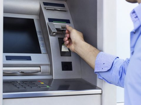 Які польські банки відмовляються повертати гроші виманені шахраями