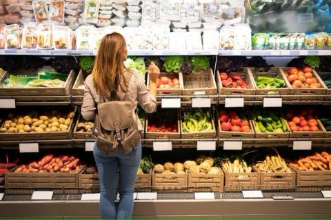 Як поляки економлять на харчових продуктах? Дослідження