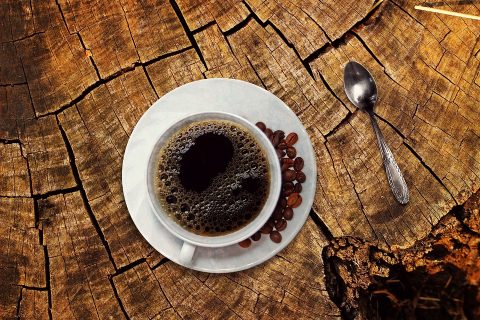 Чорна чи біла кава, що корисніше?